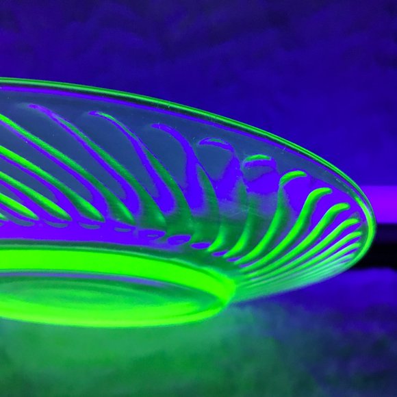 Vintage Vaseline Uranium Small Dessert Plate Glow #37 - Picture 2 of 7